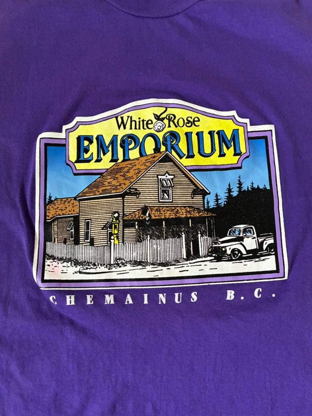 Vintage 90s Hanes Beefy White Rose Emporium Chemainus B.C. Graphic Tee - Picture 2 of 6